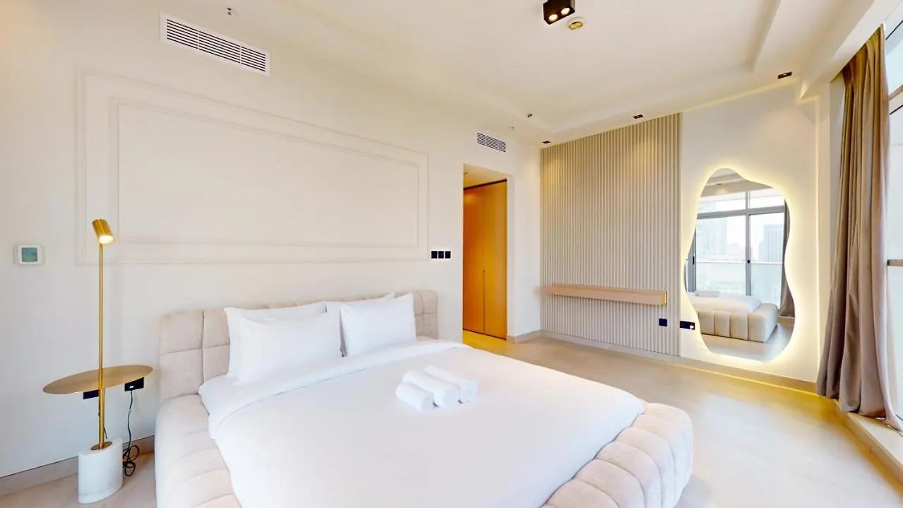 Sky View Tower - Two Bed Plus Kids Room Dubai Apartment